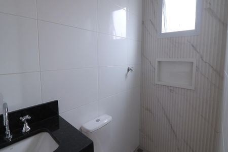 Casa à venda com 107m², 3 quartos e 3 vagasBanheiro da Suíte