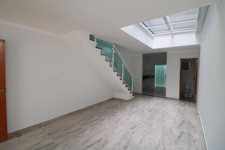 Sala de casa à venda com 3 quartos, 107m² em Vila Lucia, São Paulo