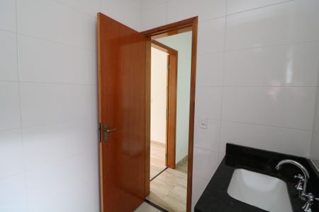 Casa à venda com 107m², 3 quartos e 3 vagasBanheiro