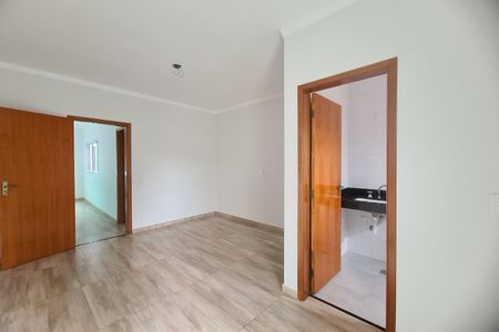 Casa à venda com 107m², 3 quartos e 3 vagas