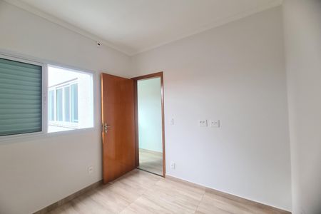 Casa à venda com 107m², 3 quartos e 3 vagas