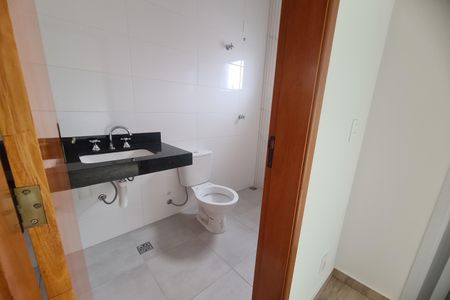 Casa à venda com 107m², 3 quartos e 3 vagas