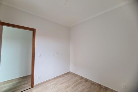 Casa à venda com 107m², 3 quartos e 3 vagas