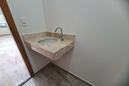 Casa à venda com 107m², 3 quartos e 3 vagas