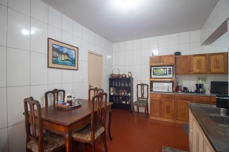 Apartamento à venda com 243m², 4 quartos e 1 vagaCozinha