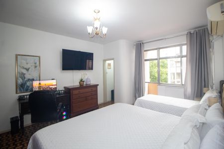 Apartamento à venda com 243m², 4 quartos e 1 vagaQuarto 2