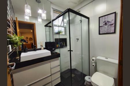 Apartamento à venda com 121m², 3 quartos e 2 vagas Apartamento à venda com 121m², 3 quartos e 2 vagasBanheiro Social