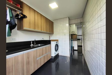 Apartamento à venda com 121m², 3 quartos e 2 vagas Apartamento à venda com 121m², 3 quartos e 2 vagasÁrea de Serviço