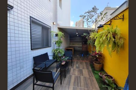 Apartamento à venda com 121m², 3 quartos e 2 vagas Apartamento à venda com 121m², 3 quartos e 2 vagasÁrea Privativa