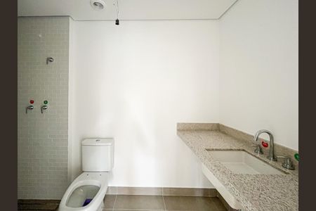 Apartamento à venda com 66m², 2 quartos e 1 vagaBanheiro da Suíte 1