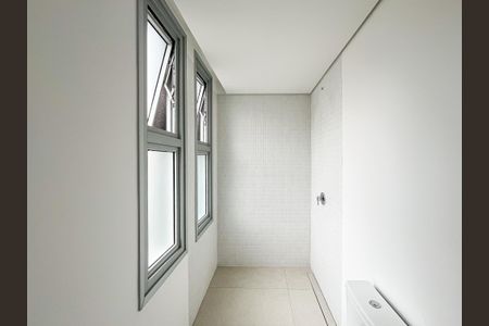 Apartamento à venda com 79m², 1 quarto e 1 vaga Apartamento à venda com 79m², 1 quarto e 1 vagaBanheiro da Suíte