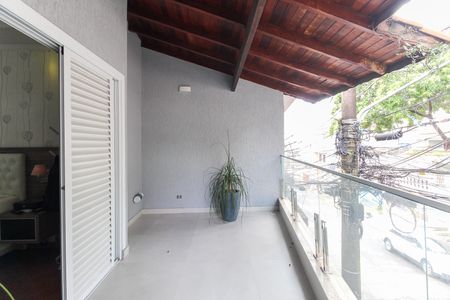 Casa à venda com 175m², 3 quartos e 3 vagas Casa à venda com 175m², 3 quartos e 3 vagasVaranda quarto 2 - Suíte