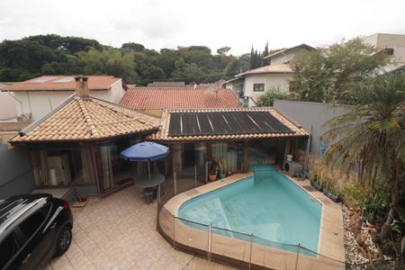 Casa à venda com 300m², 4 quartos e 5 vagasQuintal