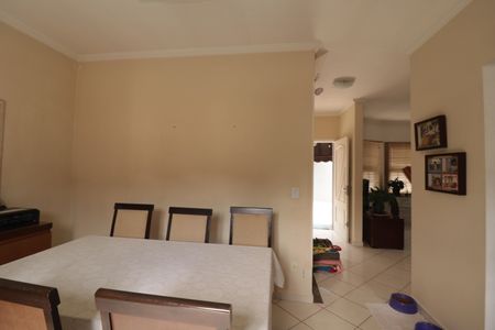 Casa à venda com 300m², 4 quartos e 5 vagasSala