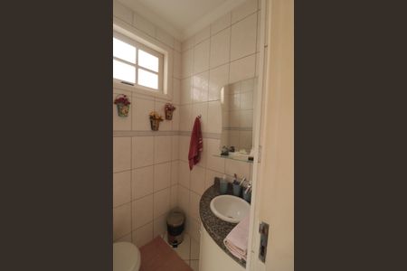 Casa à venda com 300m², 4 quartos e 5 vagasBanheiro