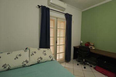 Casa à venda com 300m², 4 quartos e 5 vagasQuarto