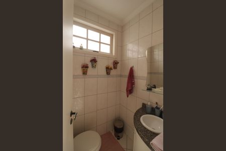 Casa à venda com 300m², 4 quartos e 5 vagasBanheiro