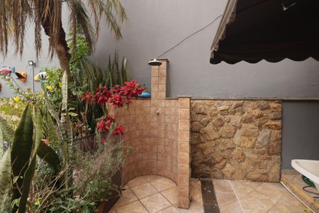 Casa à venda com 300m², 4 quartos e 5 vagasQuintal