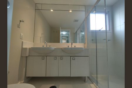 Apartamento à venda com 150m², 3 quartos e 3 vagasBanheiro da Suíte 1