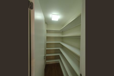 Apartamento à venda com 150m², 3 quartos e 3 vagasDespensa