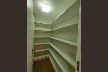 Apartamento à venda com 150m², 3 quartos e 3 vagasDespensa