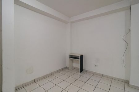Sala de casa para alugar com 1 quarto, 25m² em Parque Industrial das Oliveiras, Taboão da Serra