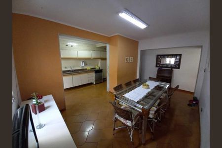 Casa à venda com 185m², 4 quartos e 4 vagas
