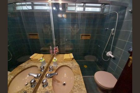 Casa à venda com 185m², 4 quartos e 4 vagas