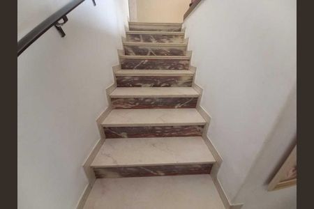 Casa à venda com 185m², 4 quartos e 4 vagas