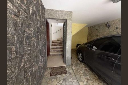 Casa à venda com 185m², 4 quartos e 4 vagas