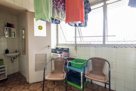 Apartamento à venda com 105m², 3 quartos e 1 vagaÁrea de Serviço