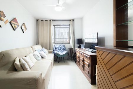 Apartamento à venda com 105m², 3 quartos e 1 vagaSala