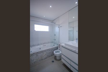 Casa para alugar com 160m², 3 quartos e 2 vagasBanheiro Social 