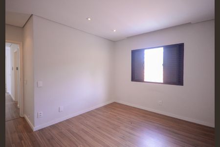 Casa para alugar com 160m², 3 quartos e 2 vagasQuarto 3