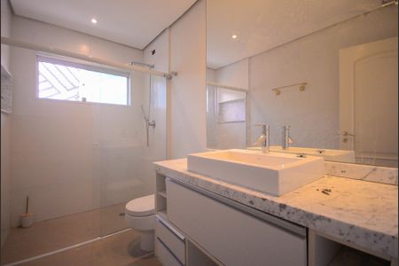 Casa para alugar com 160m², 3 quartos e 2 vagasBanheiro da Suite 