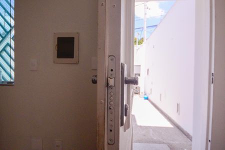 Casa para alugar com 160m², 3 quartos e 2 vagasSala - Porta Blindada 