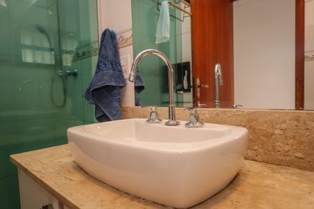 Casa à venda com 350m², 5 quartos e 5 vagasBanheiro