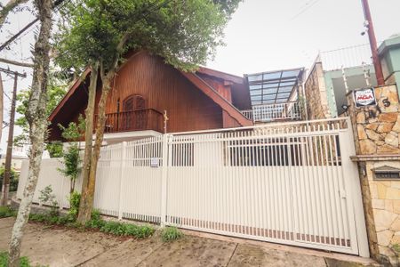 Casa à venda com 350m², 5 quartos e 5 vagasFachada