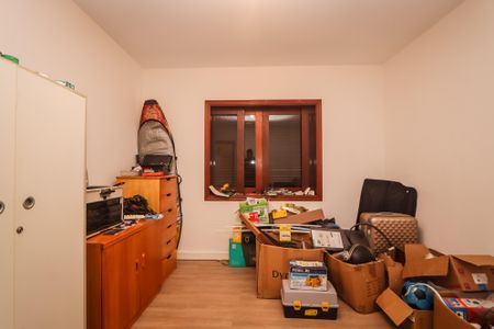 Casa à venda com 350m², 5 quartos e 5 vagasQuarto de Serviço