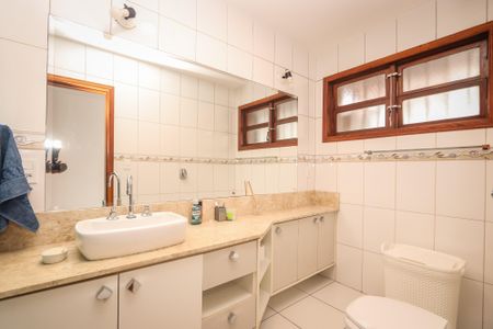 Casa à venda com 350m², 5 quartos e 5 vagasBanheiro