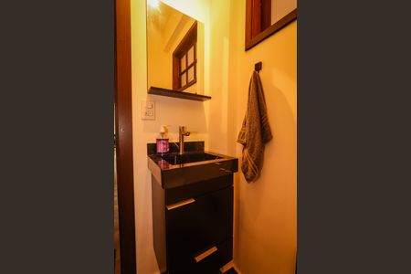 Casa à venda com 350m², 5 quartos e 5 vagasBanheiro de Serviço