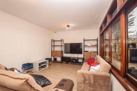 Casa à venda com 350m², 5 quartos e 5 vagasSala 1