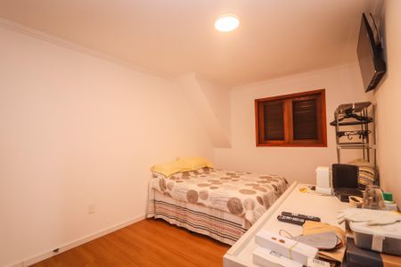 Casa à venda com 350m², 5 quartos e 5 vagasQuarto 2