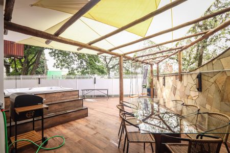 Casa à venda com 350m², 5 quartos e 5 vagasEspaço Gourmet