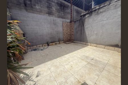 Casa para alugar com 95m², 2 quartos e sem vaga