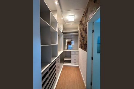 Casa à venda com 3 quartos, 290m² em Ivoturucaia, Jundiaí