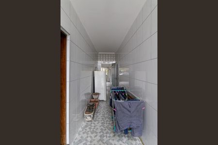 Casa para alugar com 200m², 3 quartos e 2 vagasCorredor