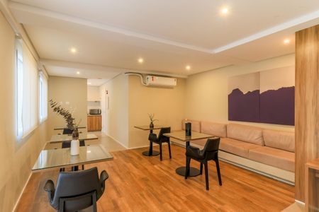 Apartamento para alugar com 28m², 1 quarto e sem vaga Apartamento para alugar com 28m², 1 quarto e sem vagaÁrea comum - Salão de festas