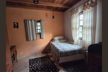 Casa à venda com 3 quartos, 150m² em Jardim Rizzo, São Paulo