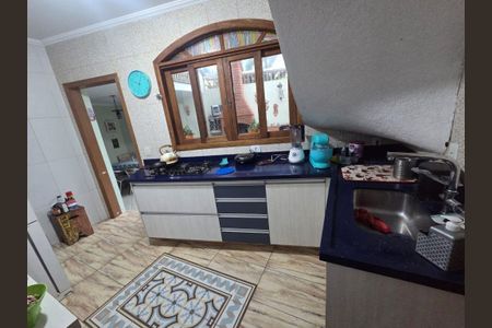 Casa à venda com 3 quartos, 150m² em Jardim Rizzo, São Paulo